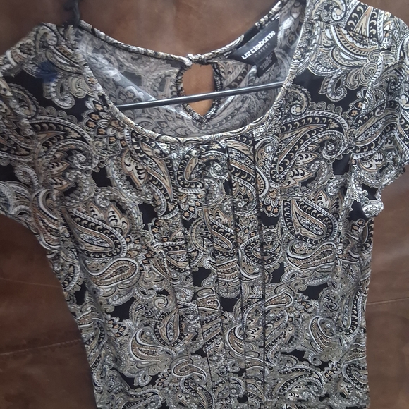 Liz Claiborne Black and White Paisley Top - Picture 2 of 3